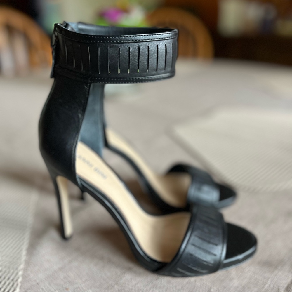 Gianni Bini Black Stiletto Heels with Textured Ankle Strap 8.5M EUC - Picture 7 of 14